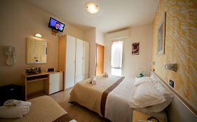 Hotel Petrarca  3*